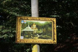 Copacii din Parcul Trivale - stative pentru tablouri