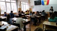 Peste 7.600 de elevi din Pitești vor primi burse școlare