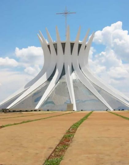 Top 10 cele mai ciudate biserici din lume
